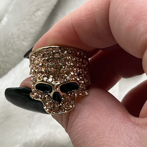 Sparkle gold skull ring - Picture 4 of 7